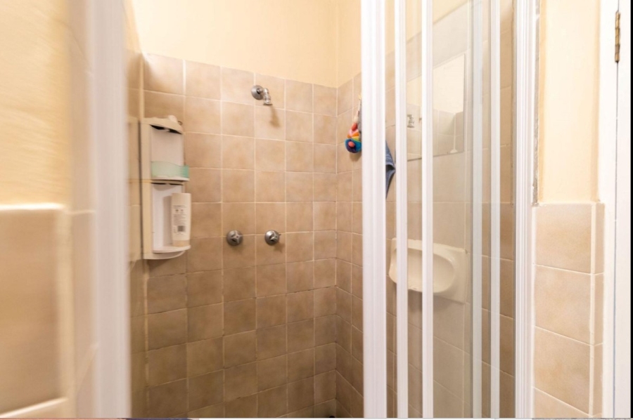 8 Bedroom Property for Sale in Middedorp Western Cape